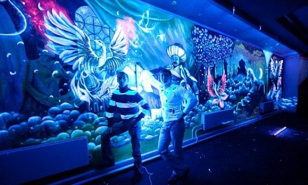 دهانات مضيئة في الظلام