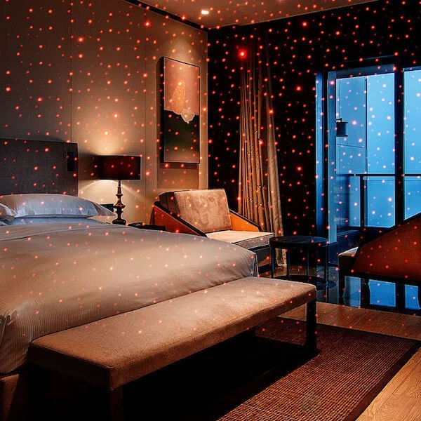 دهانات مضيئة في الظلام